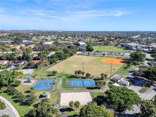 8437 FOREST HILLS Drive 203, Coral Springs, FL 33065