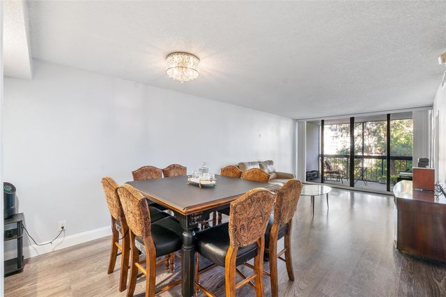 8437 FOREST HILLS Drive 203, Coral Springs, FL 33065