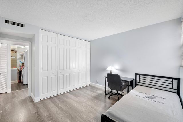 8437 FOREST HILLS Drive 203, Coral Springs, FL 33065