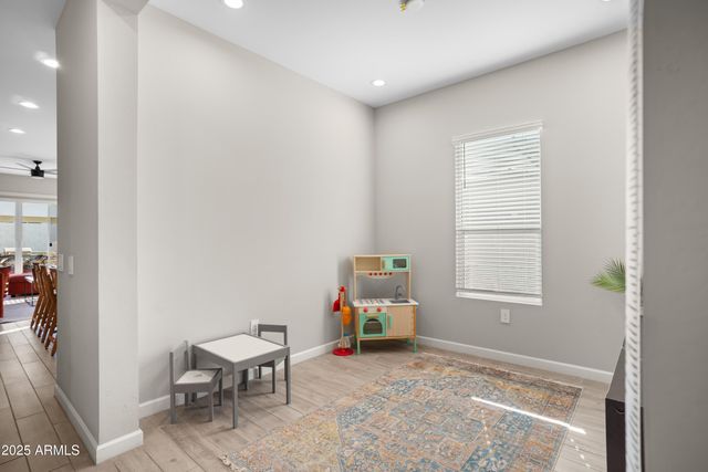 21589 N 102nd Drive, Peoria, AZ 85382