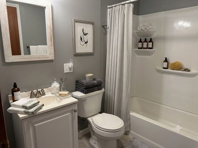 26 Wildwood Ave, Worcester, MA 01603