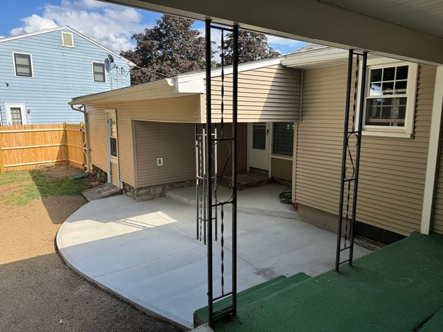 26 Wildwood Ave, Worcester, MA 01603