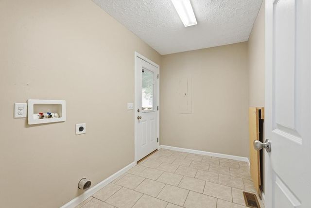 3142 Sparks Dr, Cookeville, TN 38506