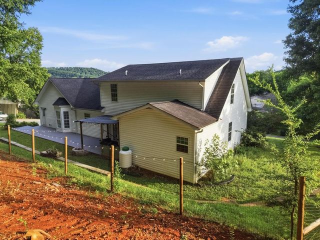 3142 Sparks Dr, Cookeville, TN 38506
