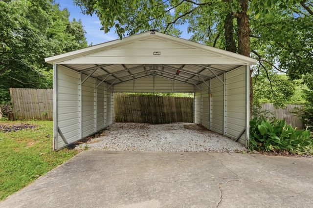 3142 Sparks Dr, Cookeville, TN 38506