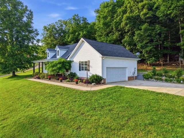 3142 Sparks Dr, Cookeville, TN 38506