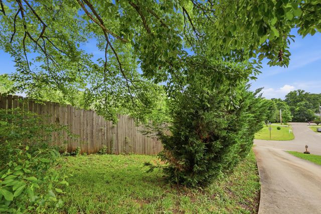 3142 Sparks Dr, Cookeville, TN 38506