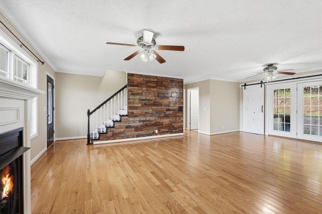 3142 Sparks Dr, Cookeville, TN 38506