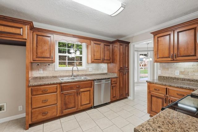 3142 Sparks Dr, Cookeville, TN 38506