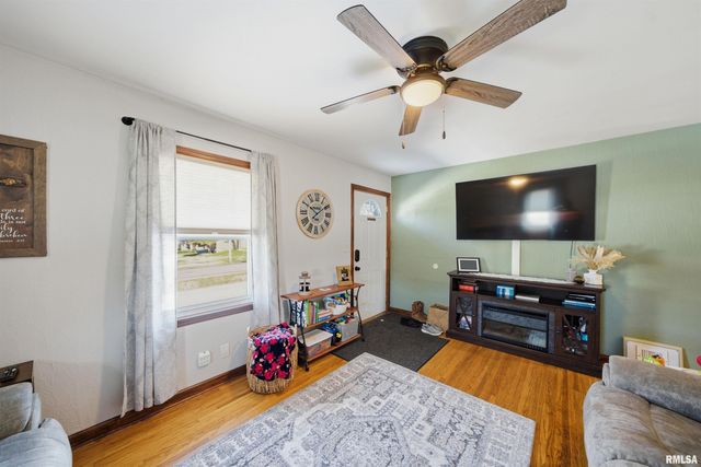 218 TIMBERLAN Road, Metamora, IL 61548