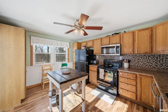 218 TIMBERLAN Road, Metamora, IL 61548