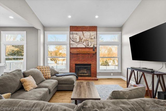 11413 Bancroft Court, Tyrone Township, MI 48430