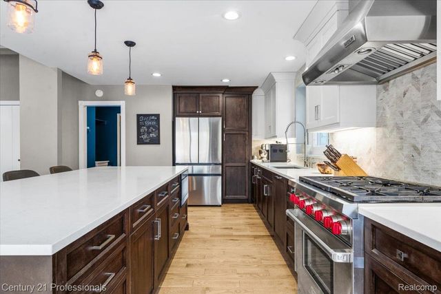 11413 Bancroft Court, Tyrone Township, MI 48430