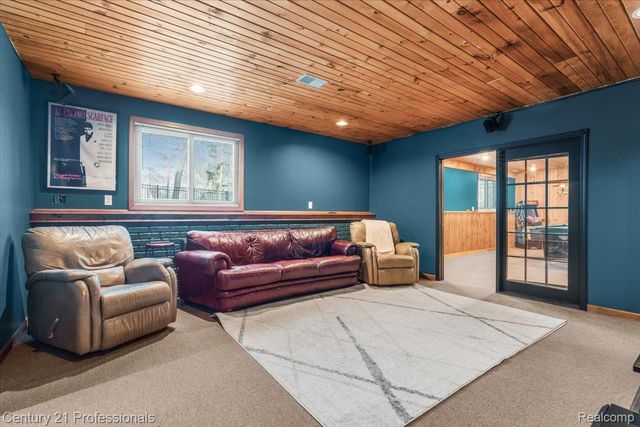 11413 Bancroft Court, Tyrone Township, MI 48430