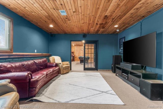 11413 Bancroft Court, Tyrone Township, MI 48430