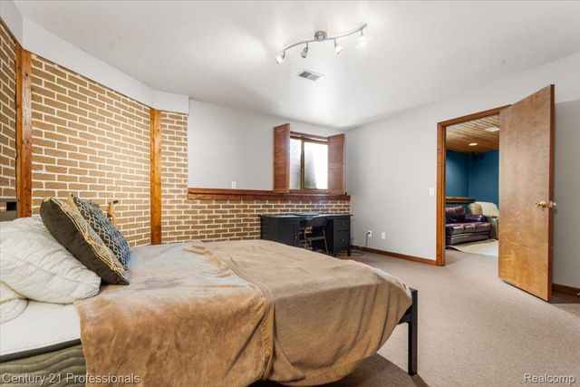 11413 Bancroft Court, Tyrone Township, MI 48430