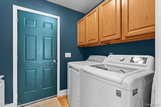 11413 Bancroft Court, Tyrone Township, MI 48430