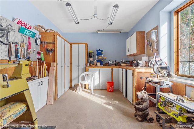 11413 Bancroft Court, Tyrone Township, MI 48430