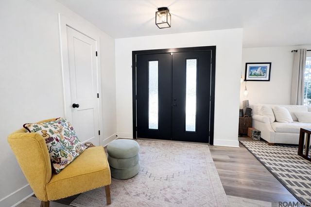 576 College Hill Dr, Baton Rouge, LA 70808