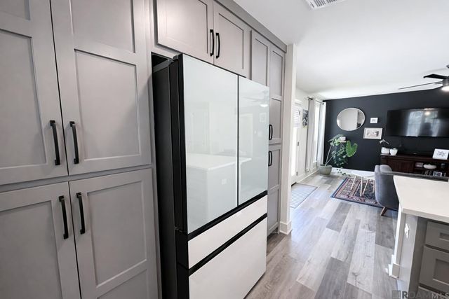 576 College Hill Dr, Baton Rouge, LA 70808