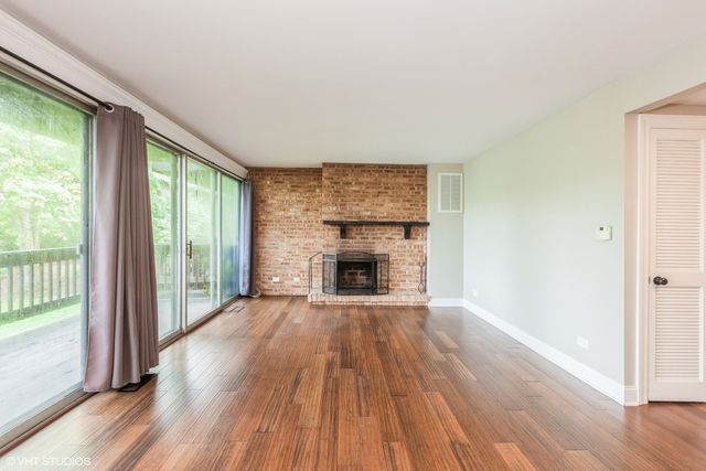 5507 E Lake Drive 101-B, Lisle, IL 60532