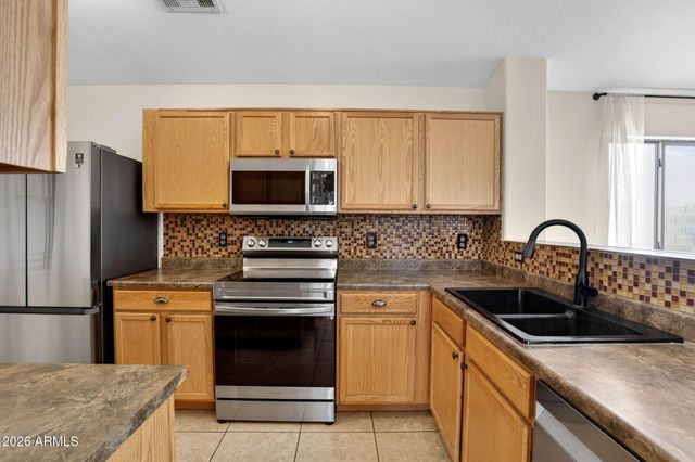 35917 W VELAZQUEZ Drive, Maricopa, AZ 85138