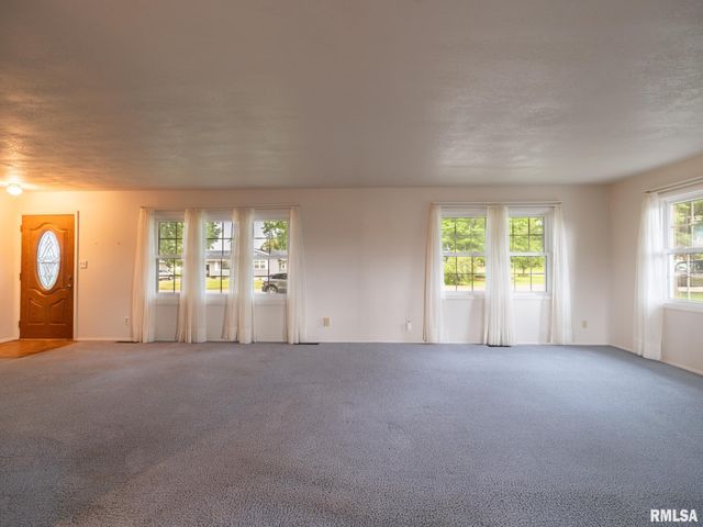 1309 W WILLIAM Drive, Chillicothe, IL 61523