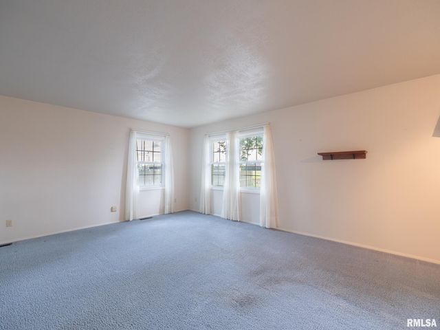 1309 W WILLIAM Drive, Chillicothe, IL 61523