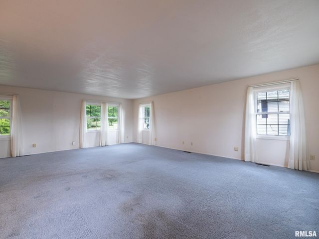 1309 W WILLIAM Drive, Chillicothe, IL 61523