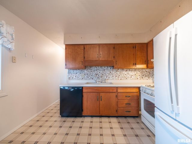 1309 W WILLIAM Drive, Chillicothe, IL 61523