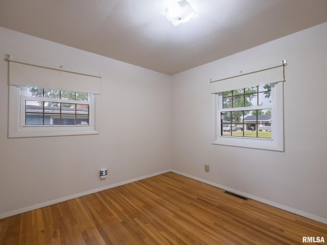 1309 W WILLIAM Drive, Chillicothe, IL 61523