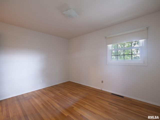 1309 W WILLIAM Drive, Chillicothe, IL 61523