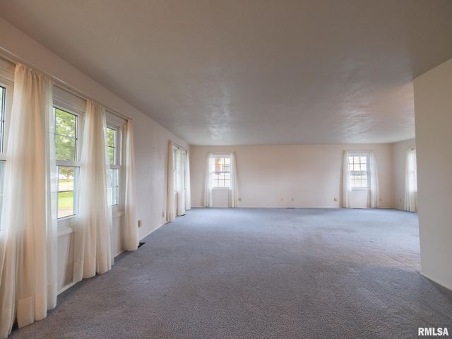 1309 W WILLIAM Drive, Chillicothe, IL 61523