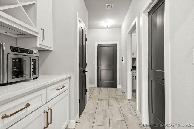 14271 S College Avenue, Bixby, OK 74008