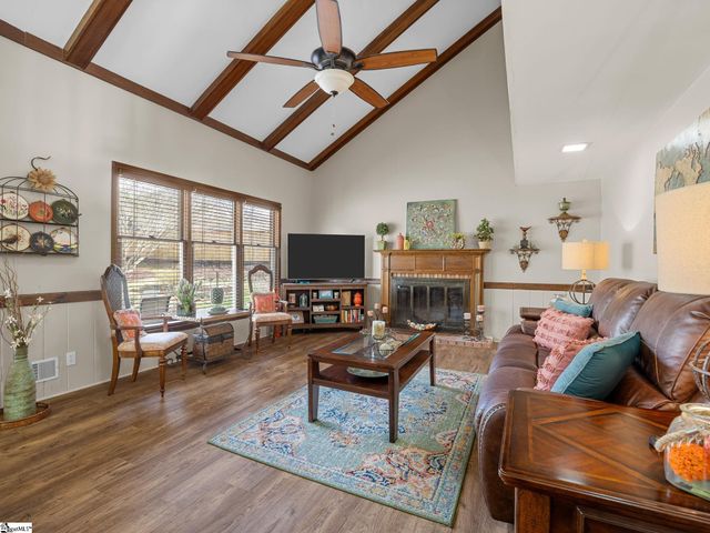 828 Shoresbrook Drive, Spartanburg, SC 29301