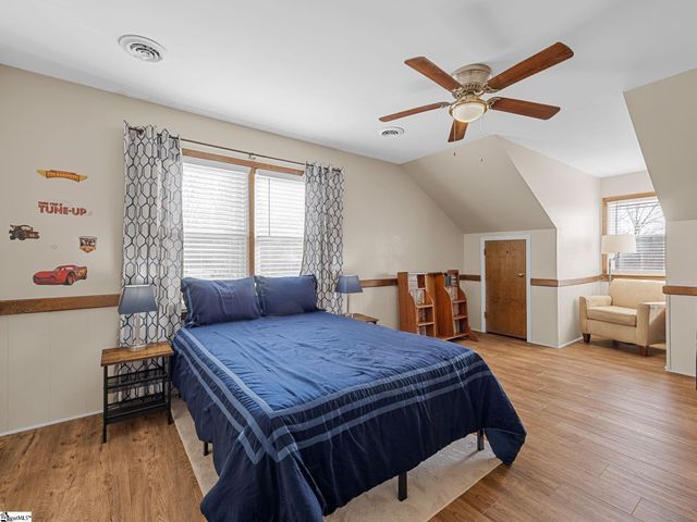 828 Shoresbrook Drive, Spartanburg, SC 29301