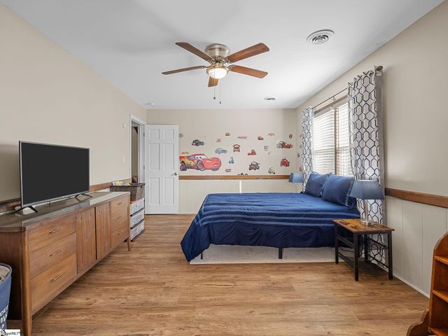 828 Shoresbrook Drive, Spartanburg, SC 29301