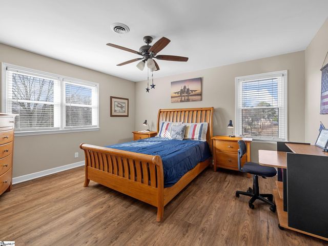 828 Shoresbrook Drive, Spartanburg, SC 29301