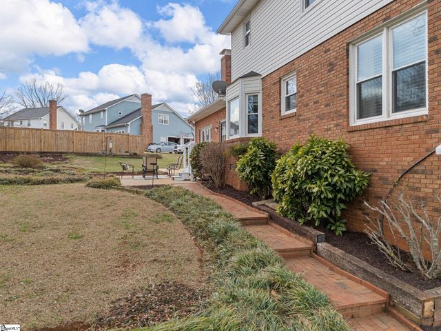 828 Shoresbrook Drive, Spartanburg, SC 29301