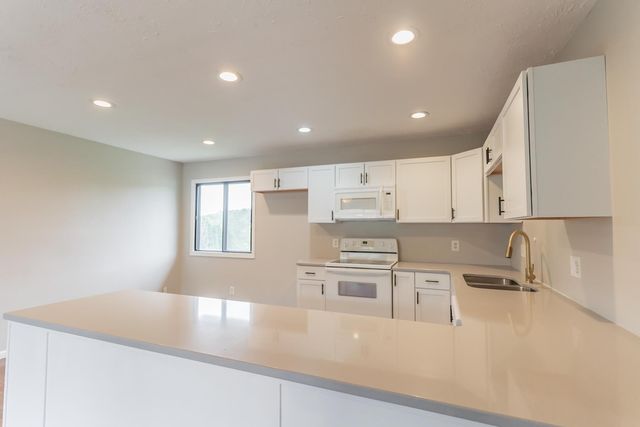 12 PINEHURST Circle, Glenwood, IA 51534