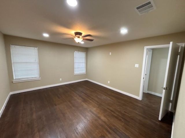1570 Sutter Street, Dallas, TX 75216