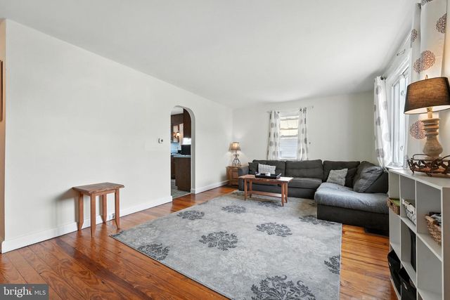 708 4TH AVE, Parkesburg, PA 19365