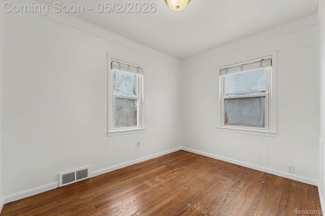 30729 Alger Street, Madison Heights, MI 48071