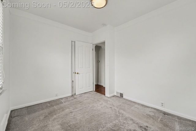 30729 Alger Street, Madison Heights, MI 48071