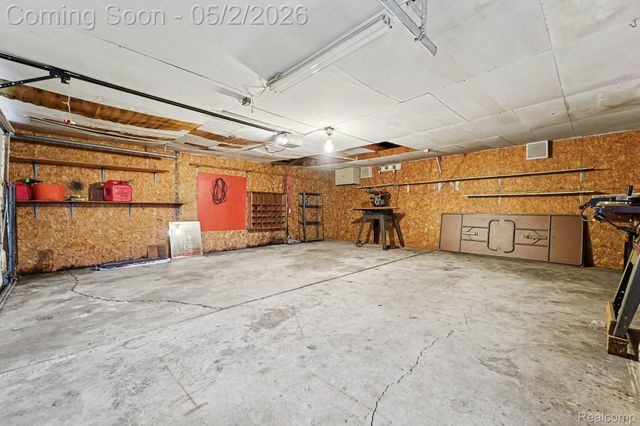 30729 Alger Street, Madison Heights, MI 48071