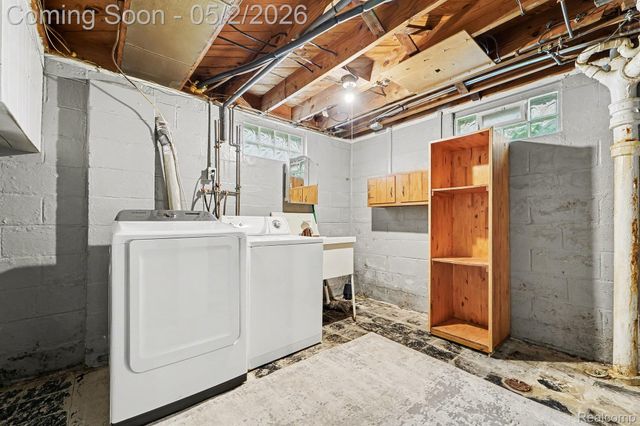 30729 Alger Street, Madison Heights, MI 48071