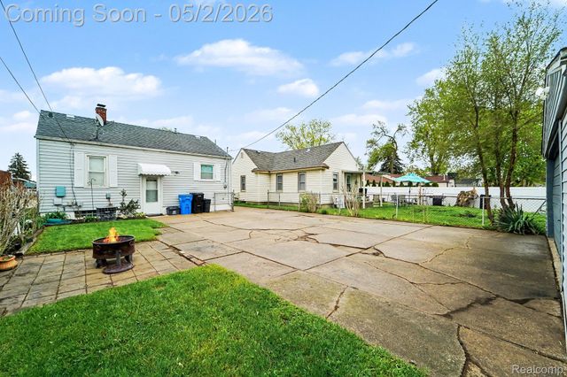 30729 Alger Street, Madison Heights, MI 48071
