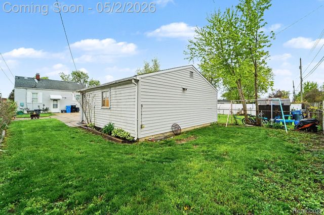 30729 Alger Street, Madison Heights, MI 48071
