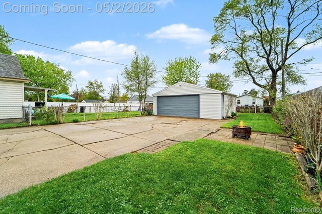 30729 Alger Street, Madison Heights, MI 48071