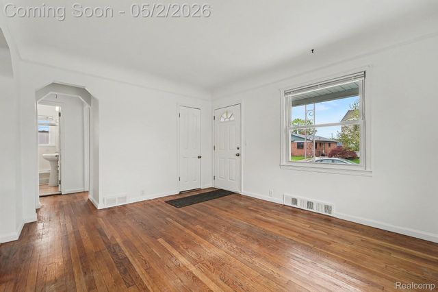 30729 Alger Street, Madison Heights, MI 48071